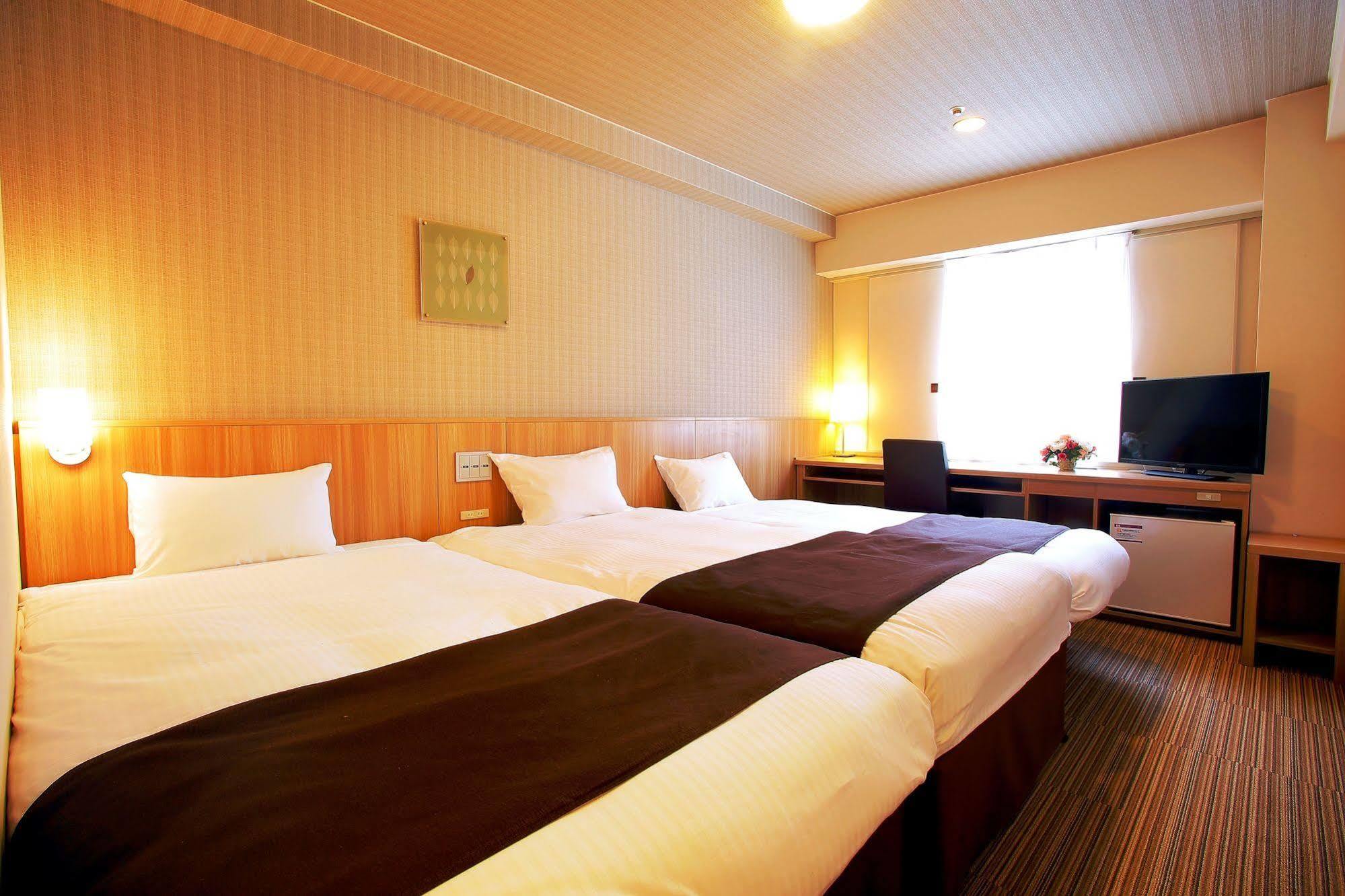 Nest Hotel Sapporo Ekimae Екстер'єр фото