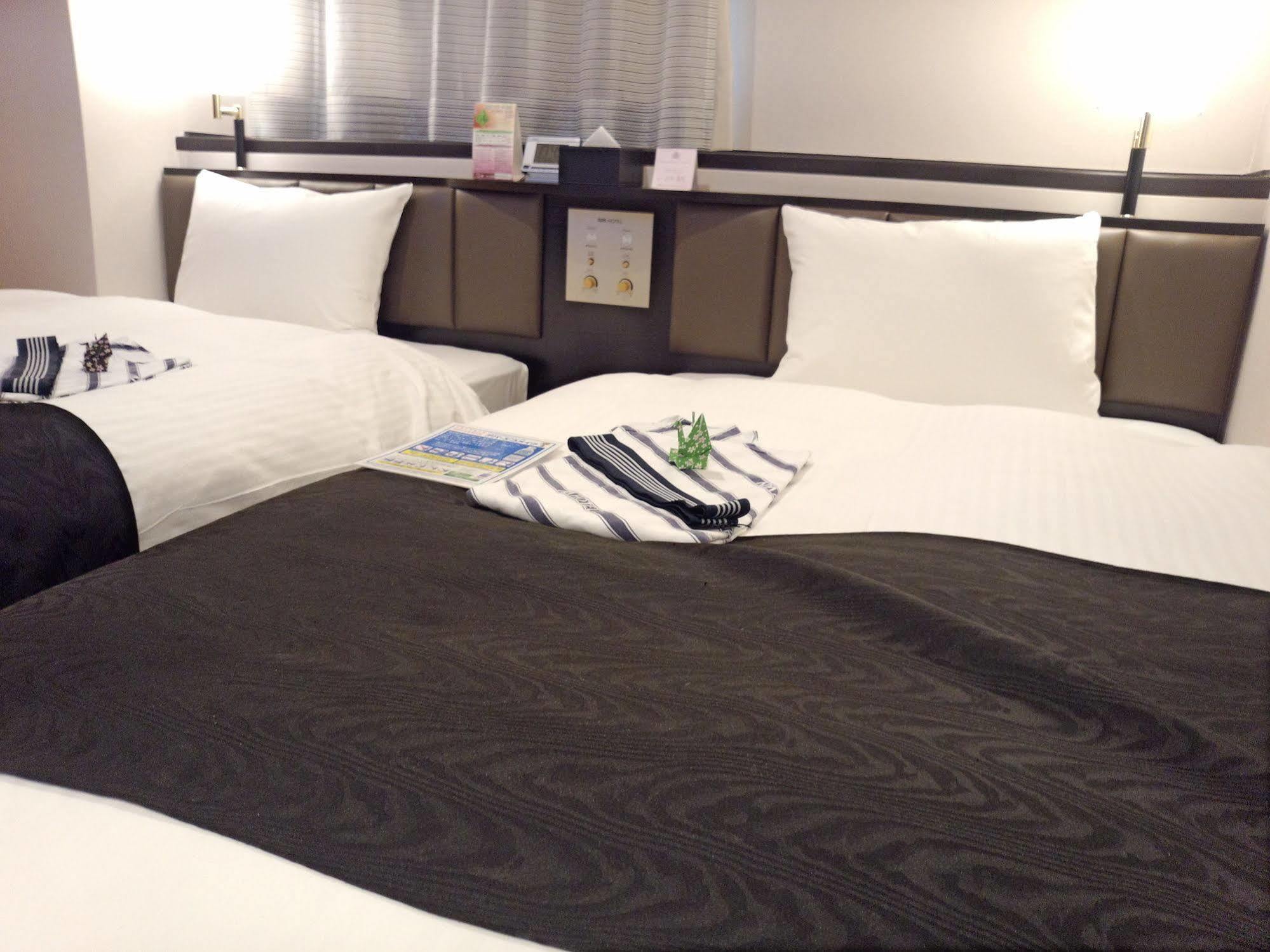 Nest Hotel Sapporo Ekimae Екстер'єр фото